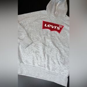 Levi’s Youth Pullover Hooded Sweatshirt with Fuzzy Logo Size XL 13-15 EUC